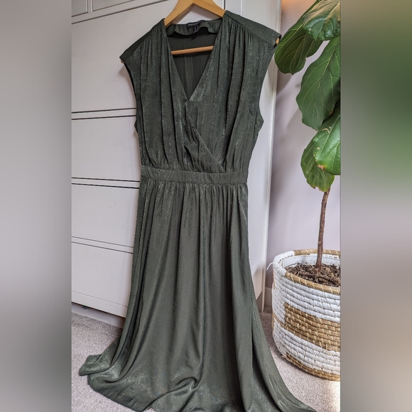 Banana Republic midi dress, XS, pine green - Picture 6 of 7